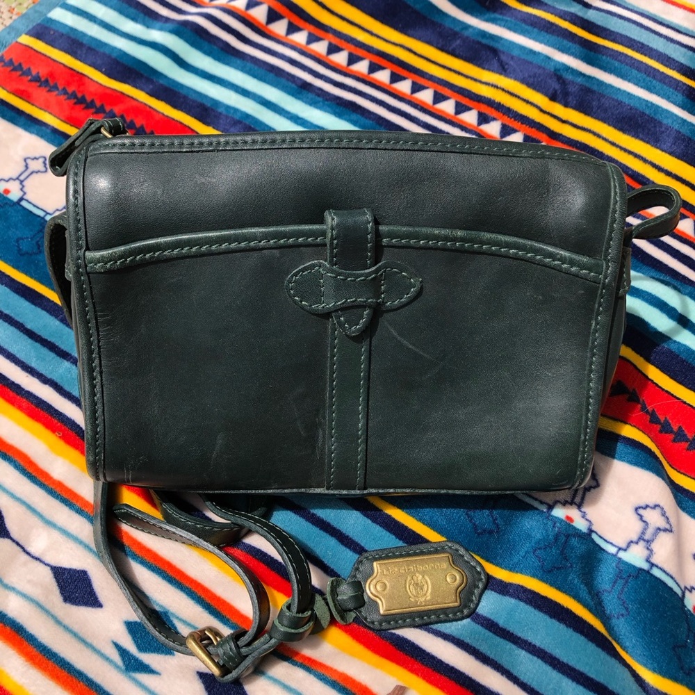 Womens vintage Liz Claiborne green leather messenger/ shoulder bag